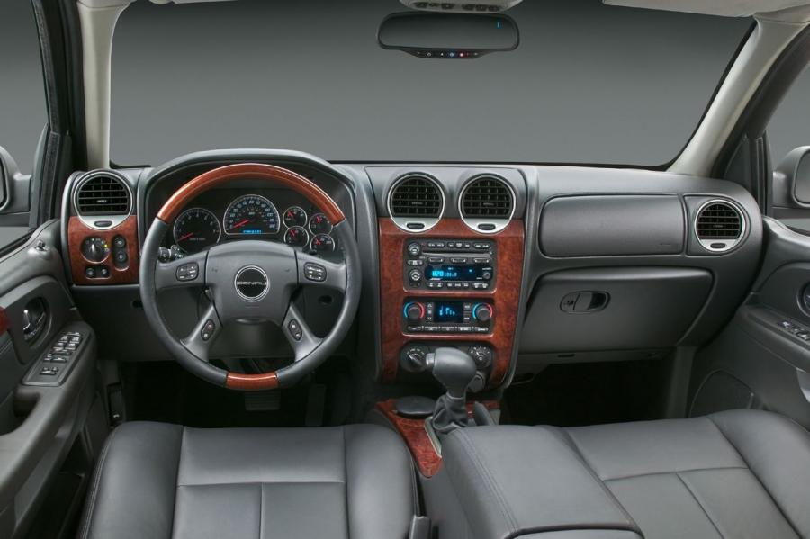  GMC Envoy XL Denali 2005 года  (фото 6 из 22)